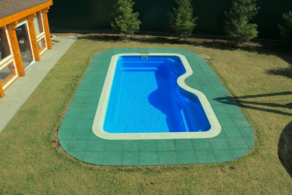 Плитка из резиновой крошки Плитка из резиновой крошки