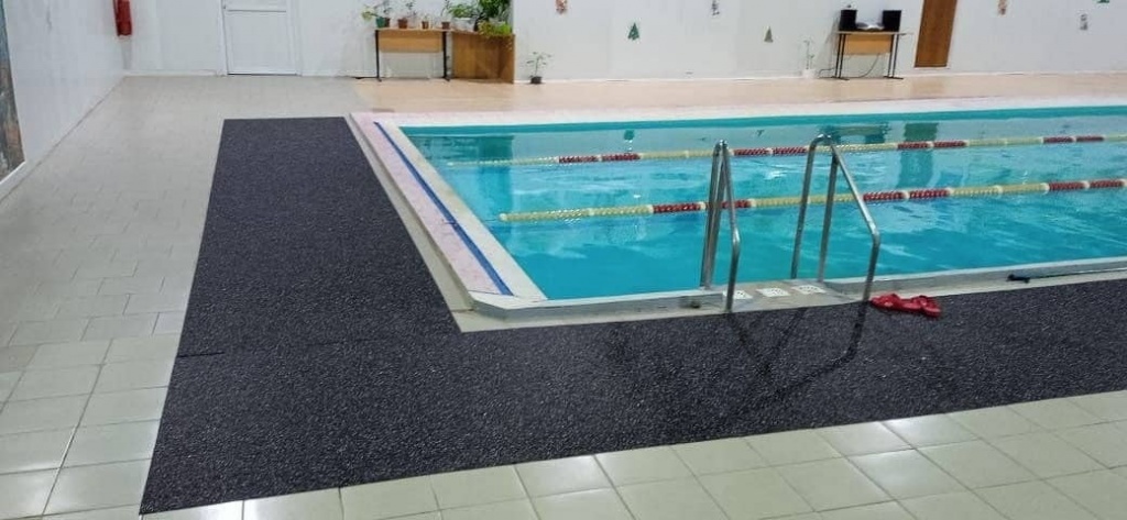 Рулонные резиновые покрытия Рулонные резиновые покрытия