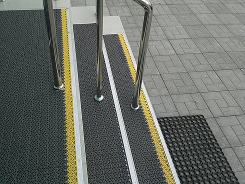 Грязезащитное модульное покрытие "Антикаблук"