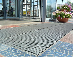 Тамбуры,  холлы