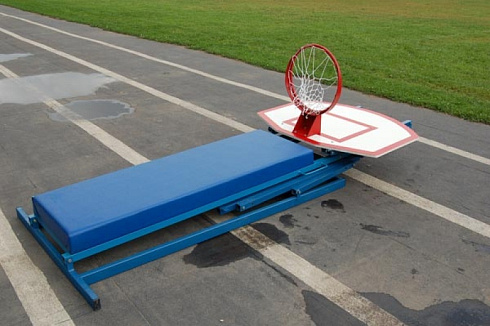 Стойка стритбольная складная с фанерным щитом, кольцом, сеткой и защитой (без противовеса) (А14)