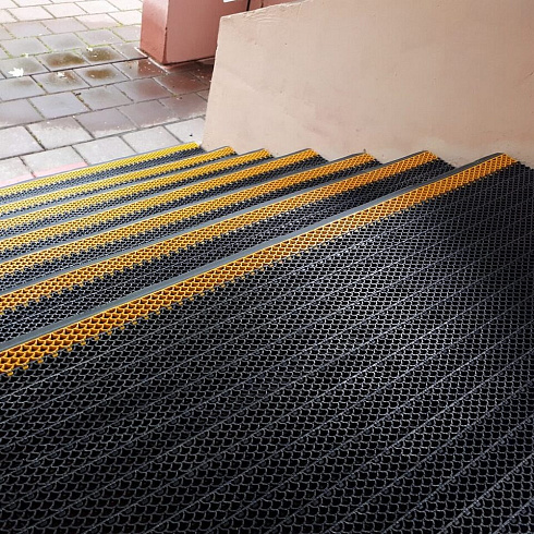 Грязезащитное модульное покрытие