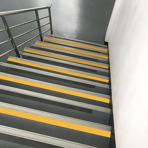 Сигнальные противоскользящие ленты для разметки и маркировки (средней зернистости)