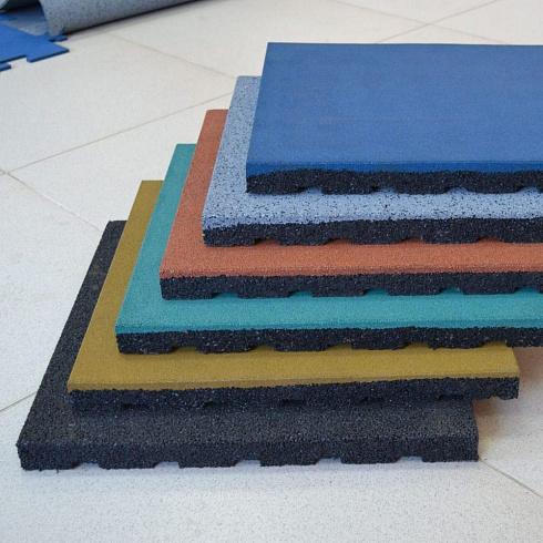 Резиновая плитка с грунтозацепами 500х500, 40 мм